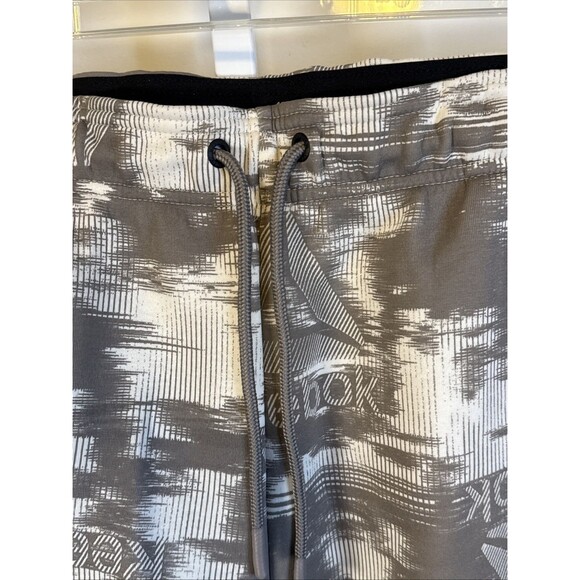 NEW Reebok Sweat Shorts 9" Men's XXL Athletic Gym Drawstring Pockets Driftwood - Picture 2 of 5